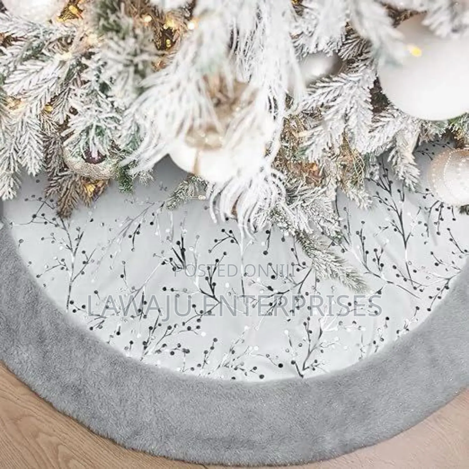 White-Silver Christmas Tree Skirt