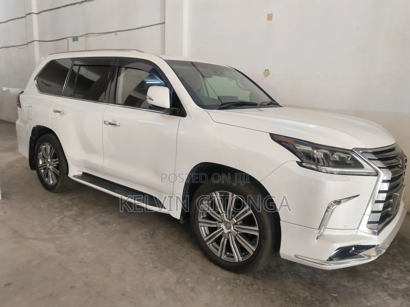Lexus LX 2018 White