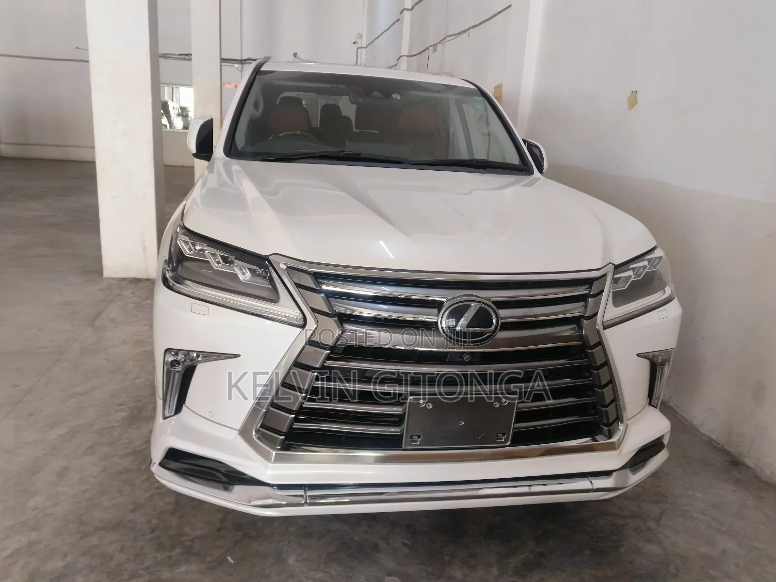 Lexus LX 2018 White