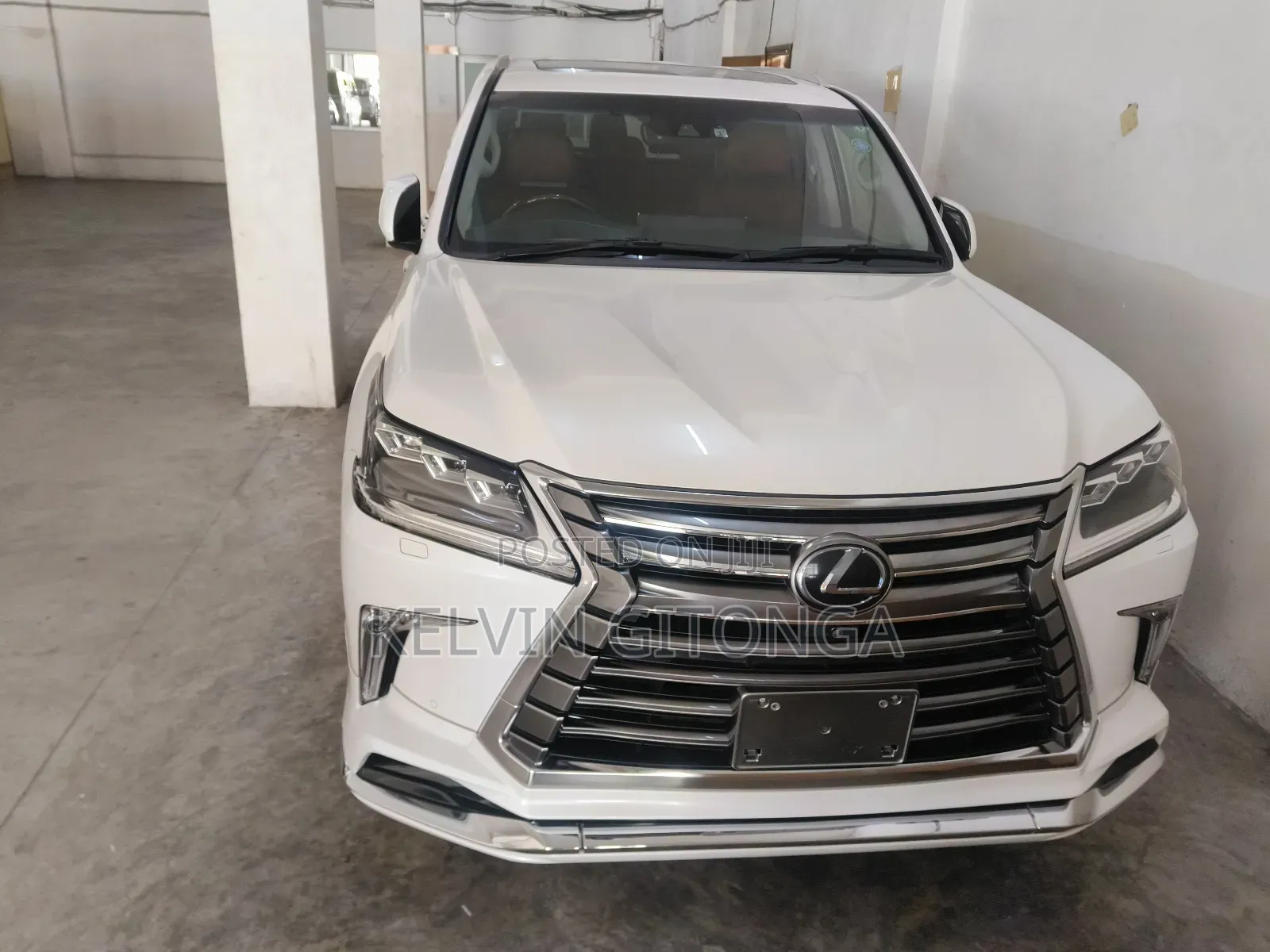 Lexus LX 2018 White