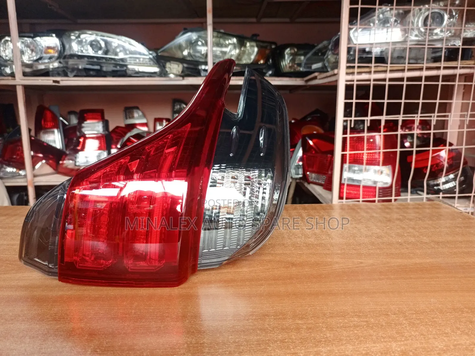 Left Body Backlight Vellfire Agh30