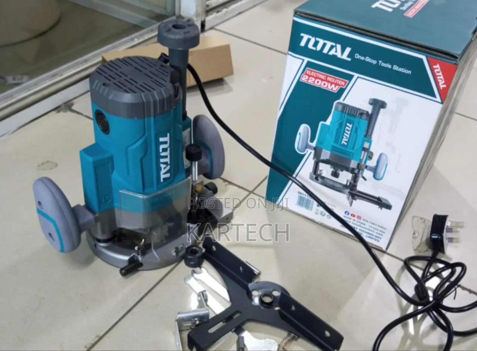 TOTAL 2200W Industrial Wood Router