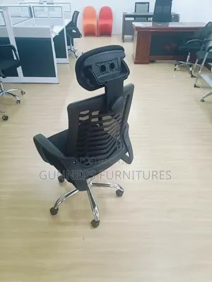 Black Headrest Office Chair.
