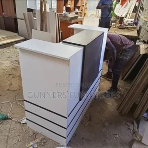 1.4m Reception Desk