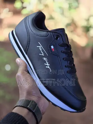 New Black Quality T. Hilfigers 40-45