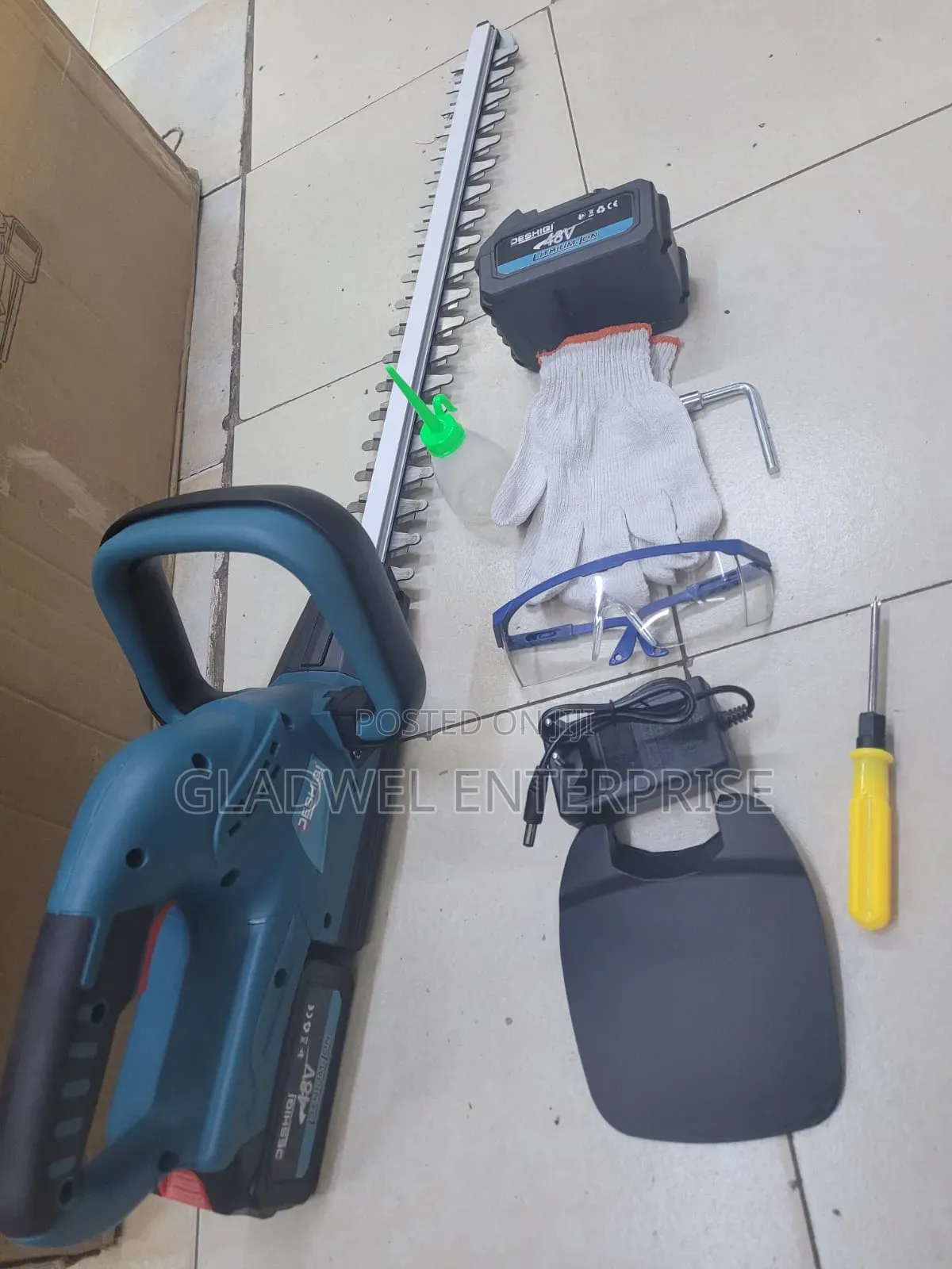 48v Cordless Hedge Trimmer