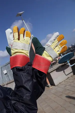 Safety Gloves (10.5 Inches)