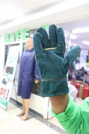 Short Leather Gloves Best For Short Fingers