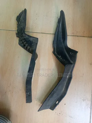 Windscreen Finisher Toyota Hilux Revo