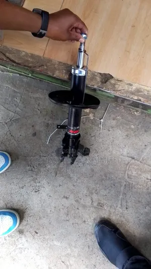 Front Shock Absorber Toyota Sprinter 110/Corolla