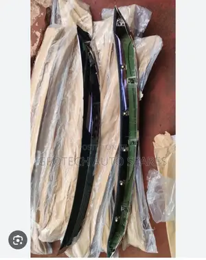 Toyota Harrier Bonnet Chrome