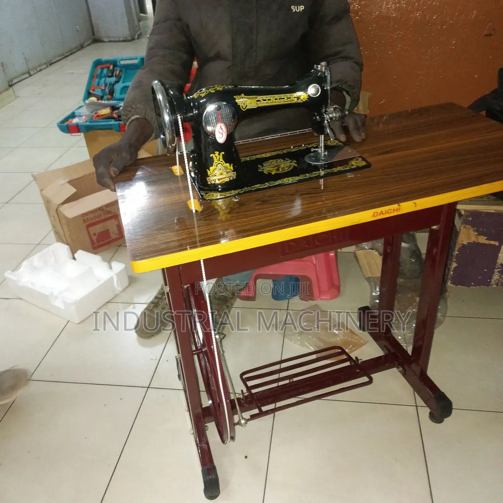 Singer Sewing Machine With Table