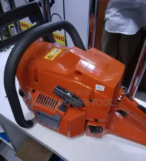 Hursqvana 272xp Powersaw Tree Cutting Machine