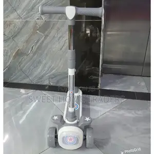 Adjustable Scooter 
With Melody/Light 
Grey