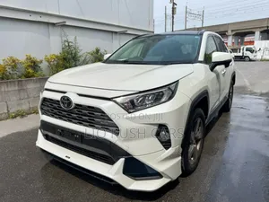 Toyota RAV4 2020 White