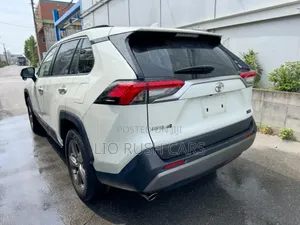 Toyota RAV4 2020 White