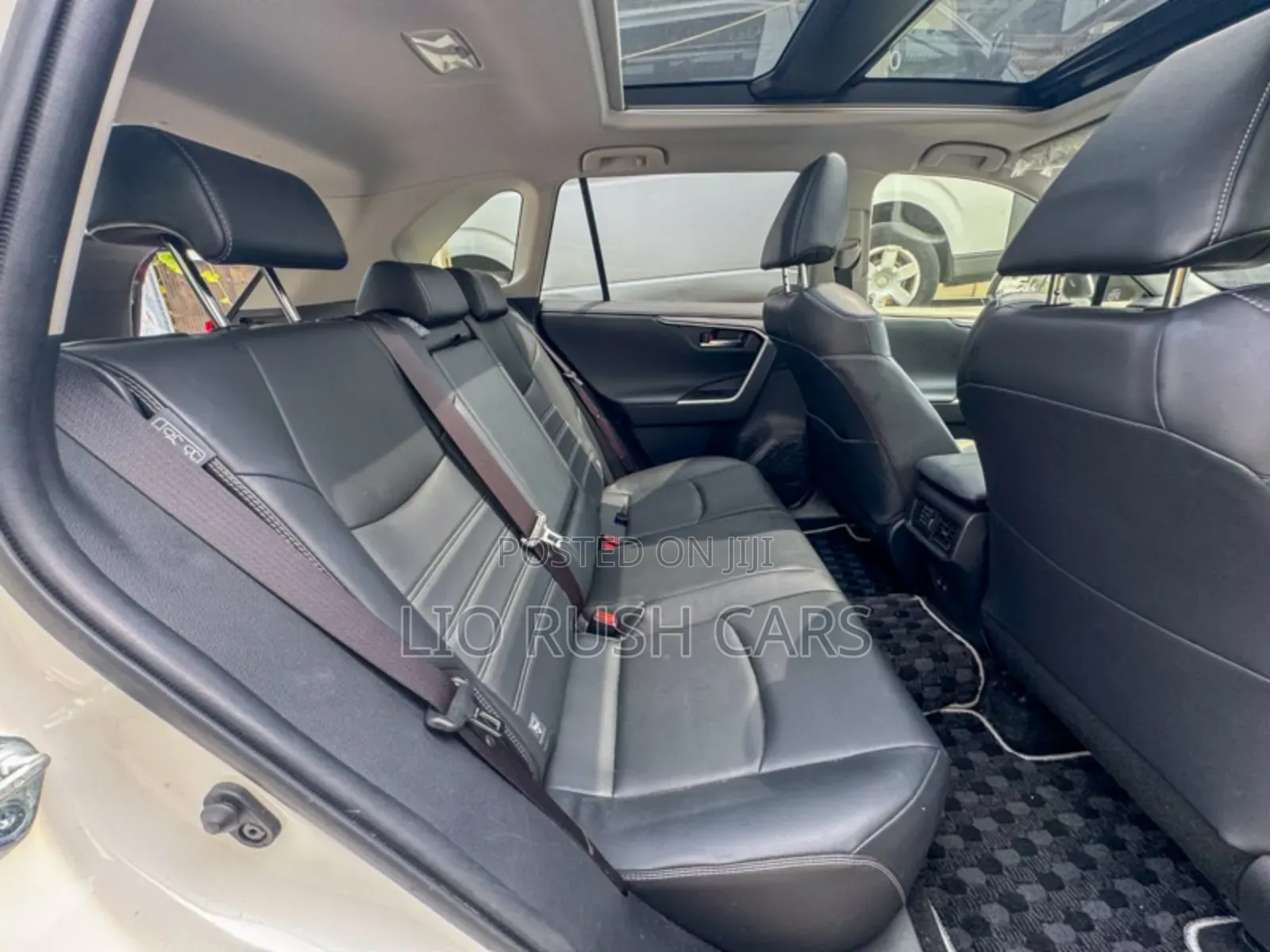 Toyota RAV4 2020 White