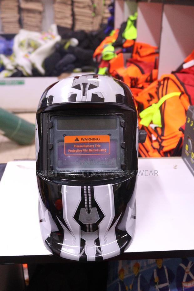 Auto Darkening Best Welding Helmet - main view