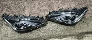 Crown 2015 Headlights
