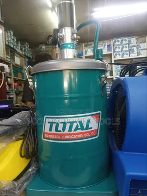 Total 30ltrs Air Grease Lubricator/30ltrs Grease Bucket