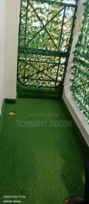 Balcony Green Privacy Fence and Grass Carpet