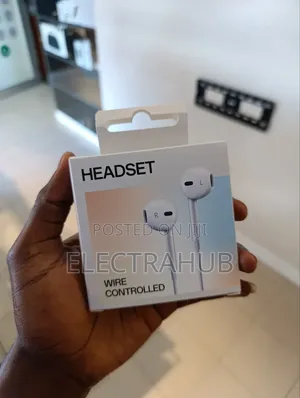 Oppo Wired Earphones Brand New Sealed