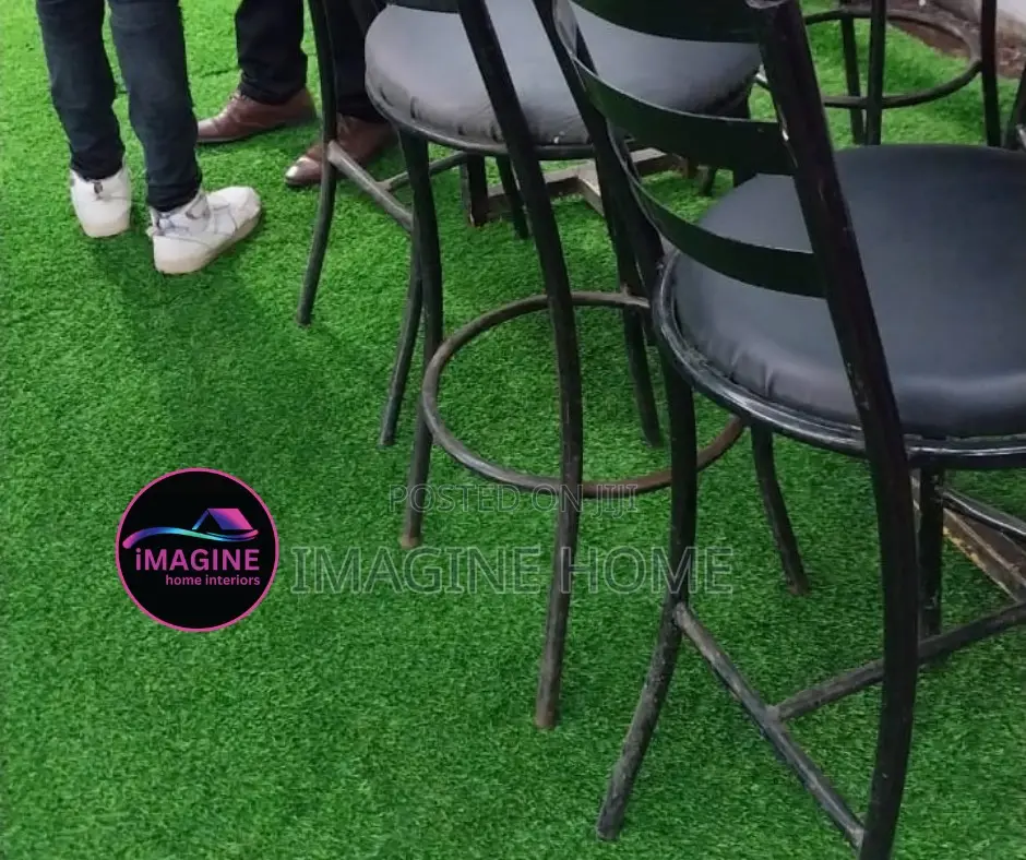Artificial Green Grass Carpet for Balcony and Backyard Space