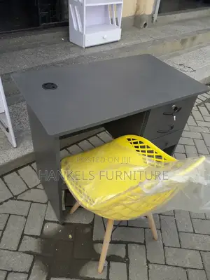 0.9 Desk $ Mesh Eames Chair
