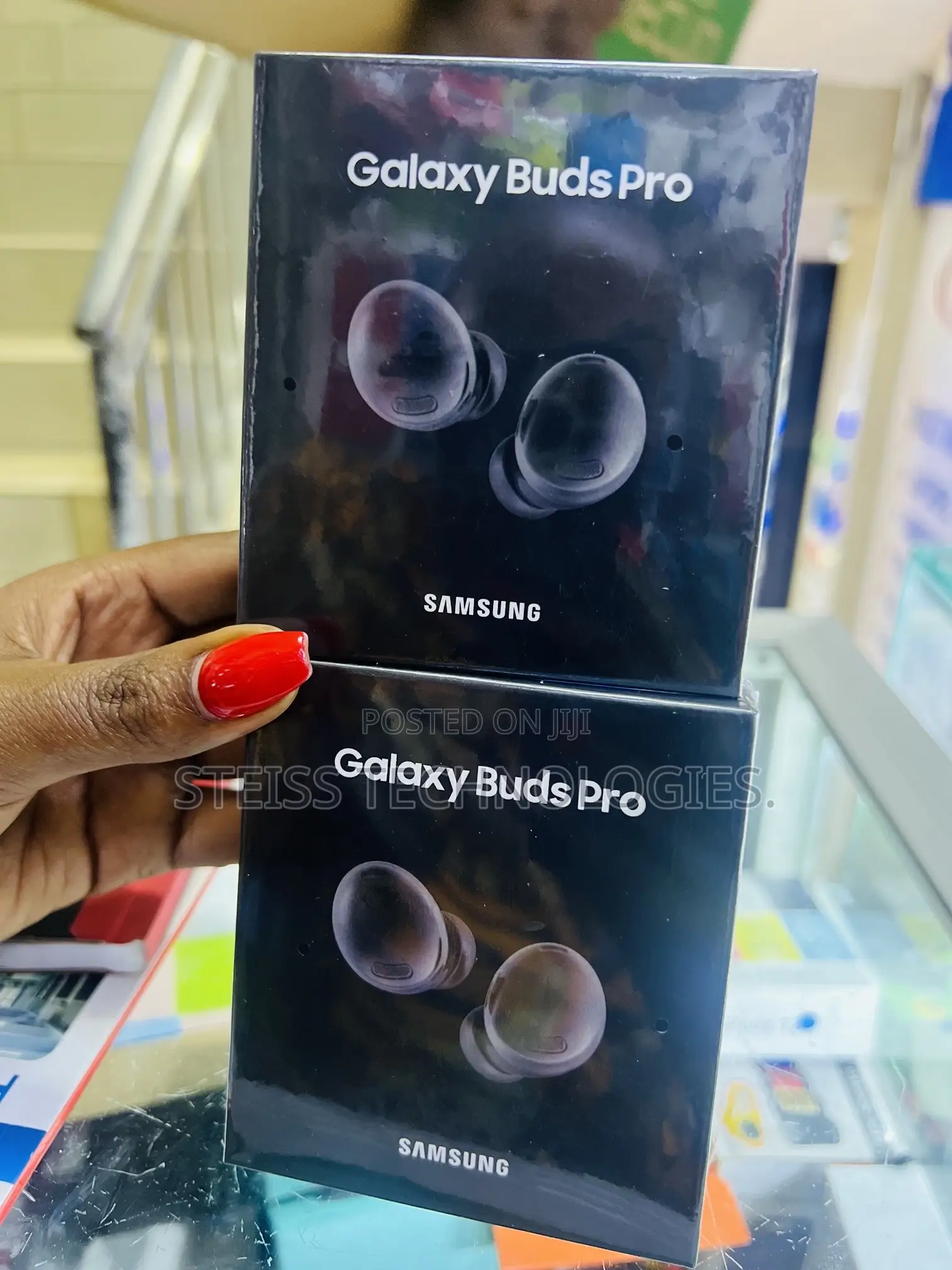 Samsung Buds-Pro Earbuds.