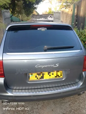 Professional Llumar Car Tint