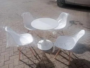 4 Seater Round Dining Table