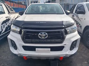 Toyota Hilux 2018 White