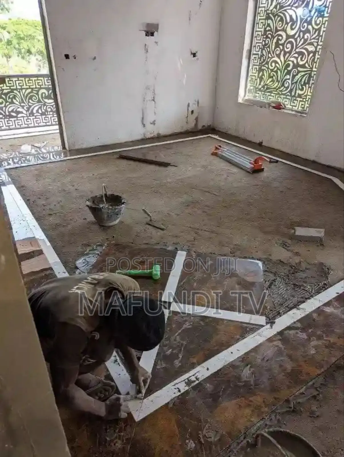 Tiling Ceramic and Porcelain Tiles