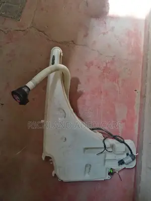 BMW 1 Series E87 3 Series E90 Wiper Water Washer Tank