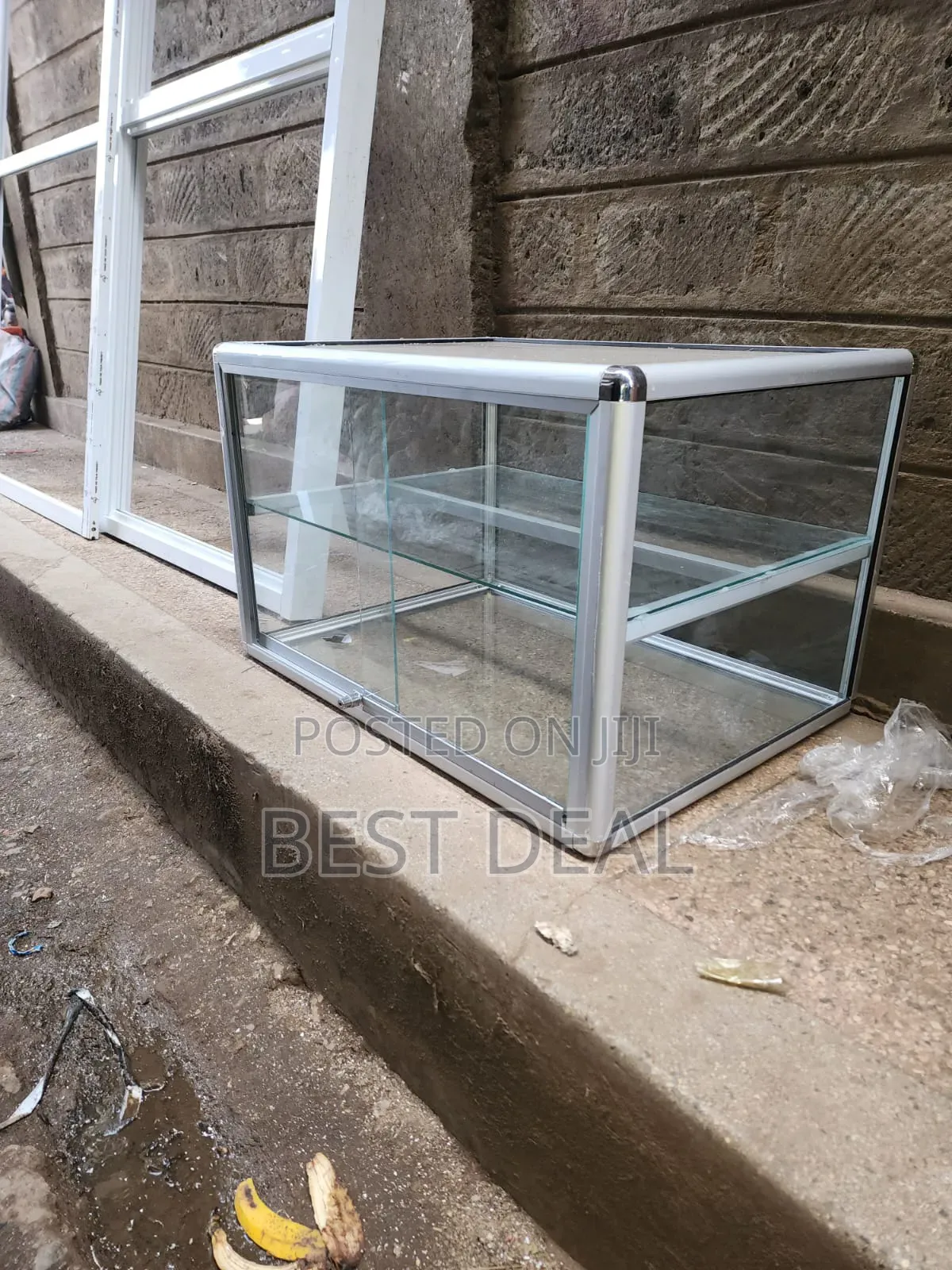Aluminium Displays