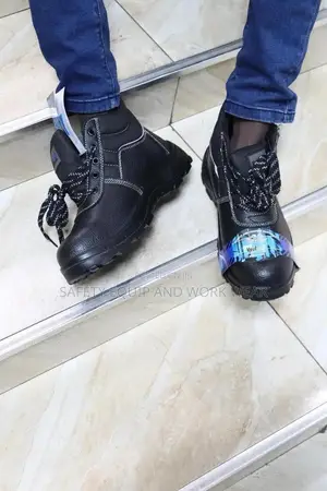 Vaultex Safety Shoes Specifications