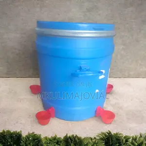 Blue 40 LTRS Bucket Automatic Cups