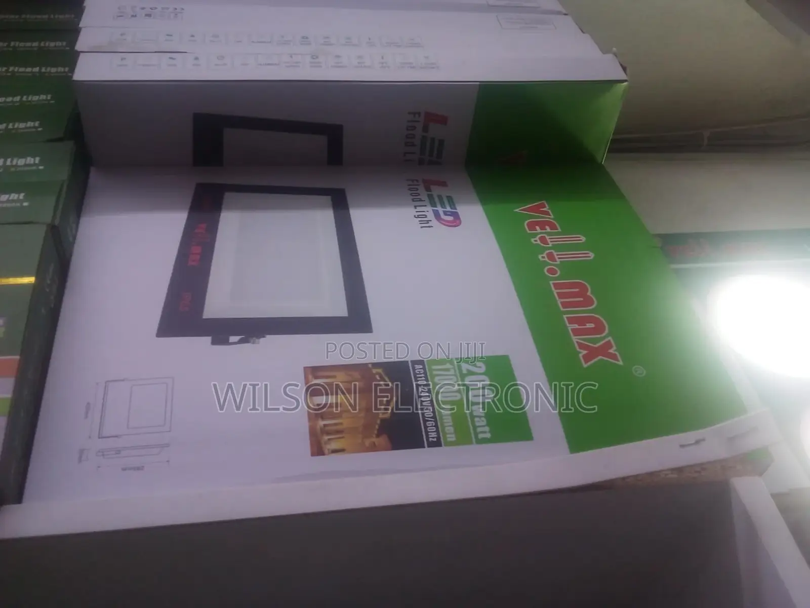 Vellmax 200w AC Floodlight