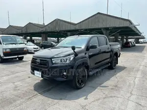 Toyota Hilux 2019 Black