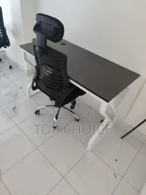 Training Corner Table and Chair Set