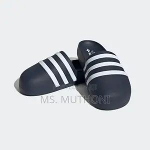 Adidas Mules / Slides in Plenty 40-45