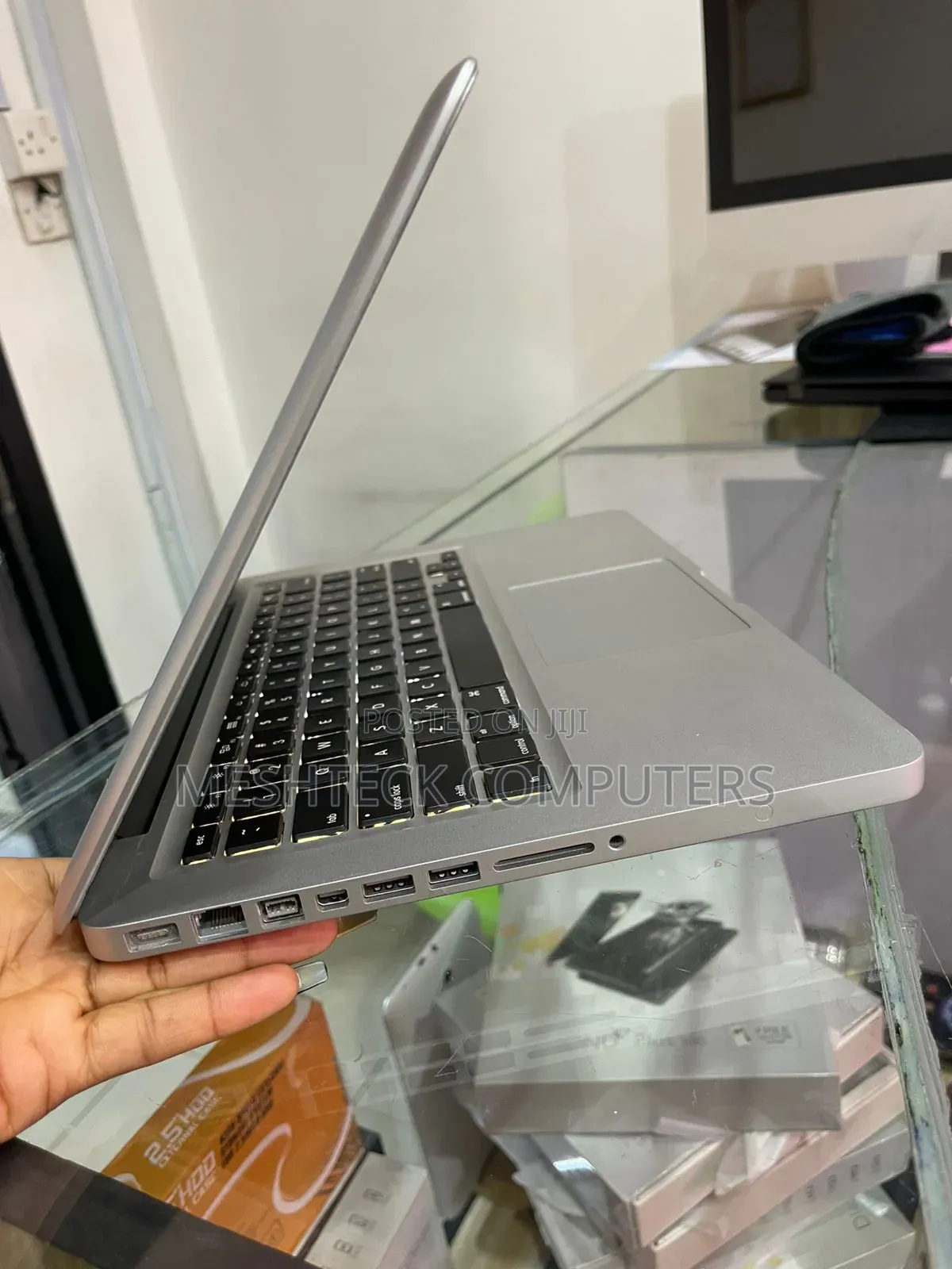 Laptop Apple MacBook Pro 2016 16GB Intel Core I7 SSD 512GB
