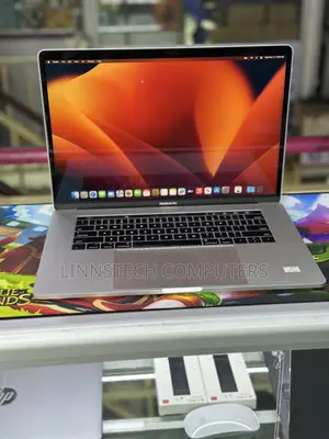 Laptop Apple MacBook Pro 2017 16GB Intel Core I7 SSD 256GB