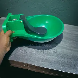 Automatic Cow Drinkers / Animal Feeder and Drinker for Cow