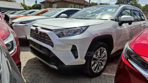 Toyota RAV4 Adventure 2019 White