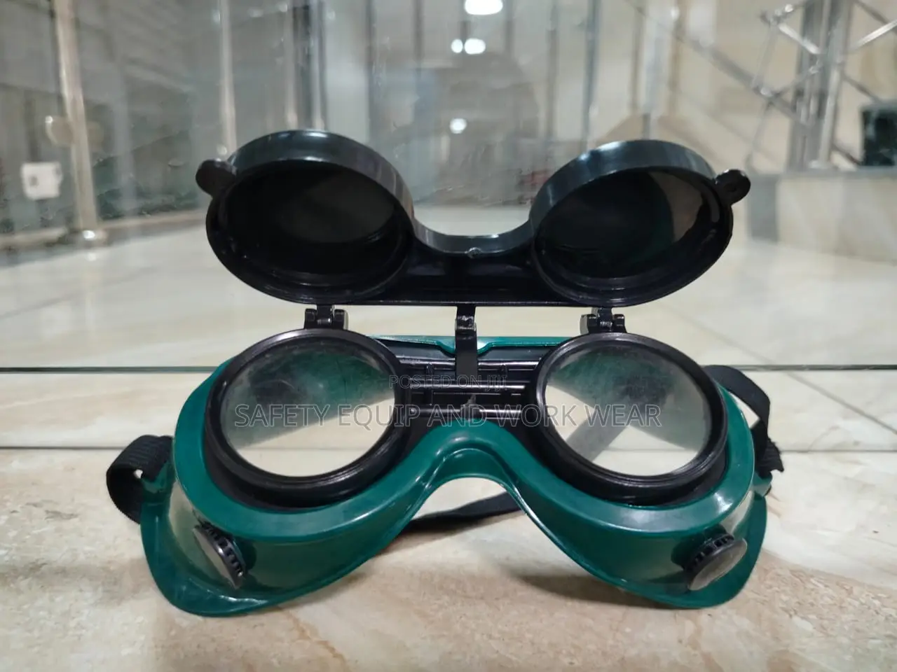 Welding Goggles Definition