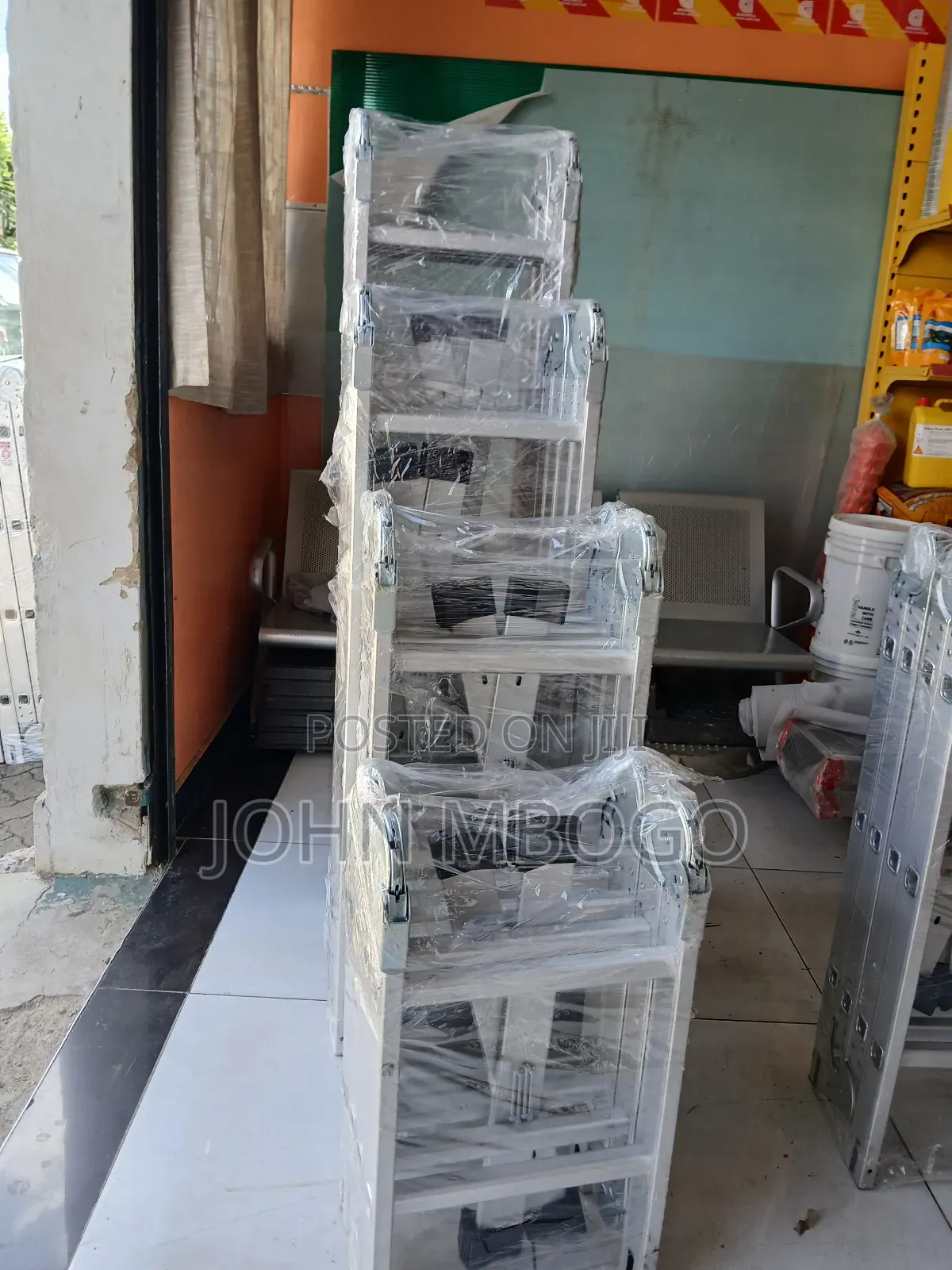Aluminium Multifolding Ladder . Multipurpose Ladder