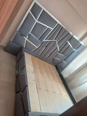 Modern 5by6 Mirror Bed