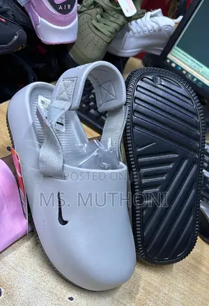 Strapped Nike Mules in Sizes 35-45