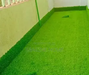Beautiful Unique Artificial Green Grass Carpet Balcony Decor